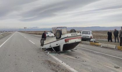 Konya’da İki Otomobil Çarpıştı 8 Yaralı