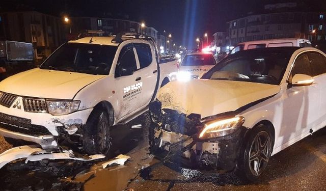 Trafik Kazasında 5 Yaralı: Düzce'de Çarpıştılar