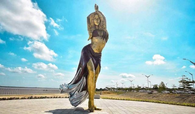 Shakira'nın Bronz Heykeli Kolombiya'da Dikildi