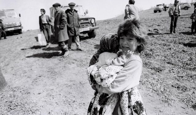 Azerbaycan'da Hocalı Katliamı'nın 32. Yıl Dönümünde Kurbanlar Anıldı
