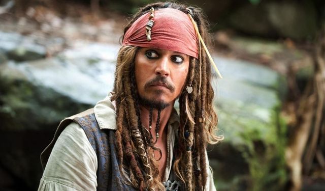 Johnny Depp, Karayip Korsanları Serisine Geri Dönüyor!