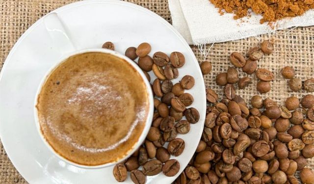 Sabah Aç Karnına Tarçınlı Türk Kahvesi Yağ Yakımını Hızlandırın!