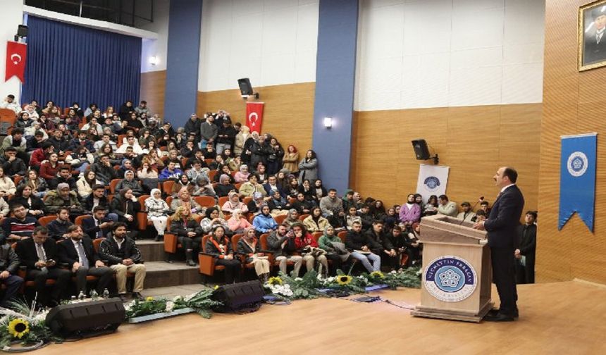Başkan Altay, Konya'da Üniversiteli Gençlerle Buluştu