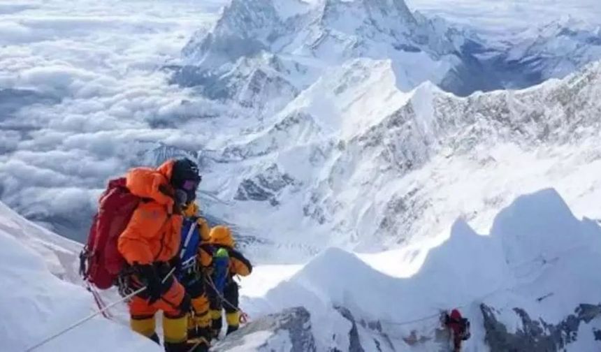 Everest Dağı Nerede ve Nasıl Gidilir?
