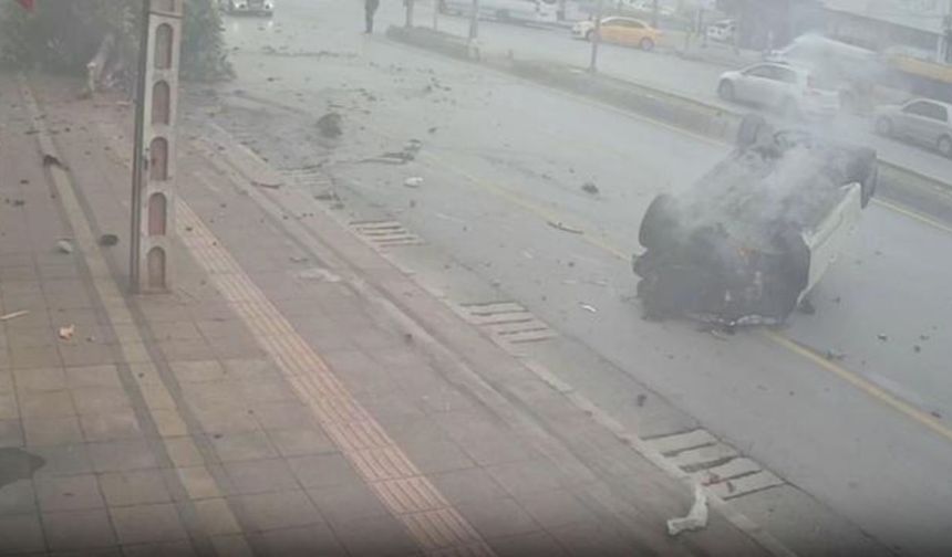 Mersin'de Kırmızı Işık İhlali Faciası: Yayaya Çarptı, Takla Attı!