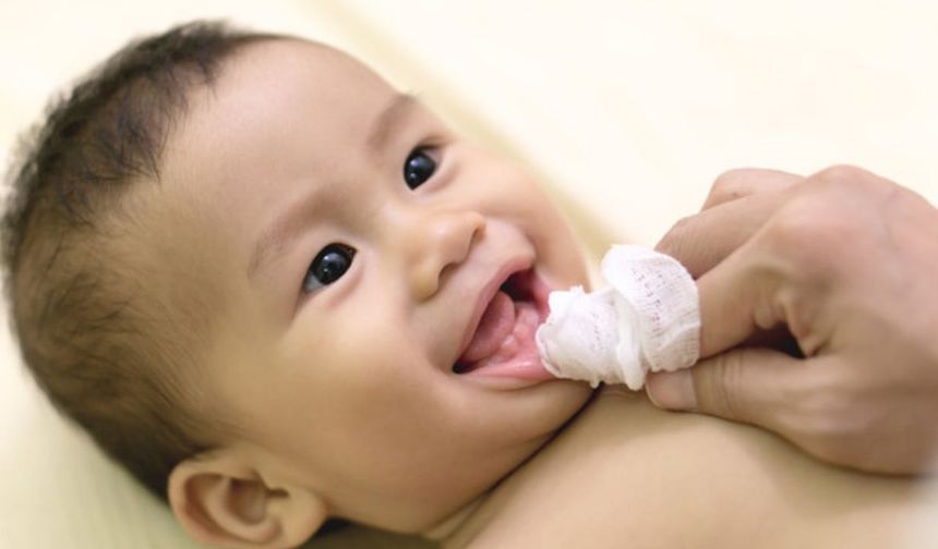 Bebeklerde Diş Çıkarma ve Ağız Hijyeni