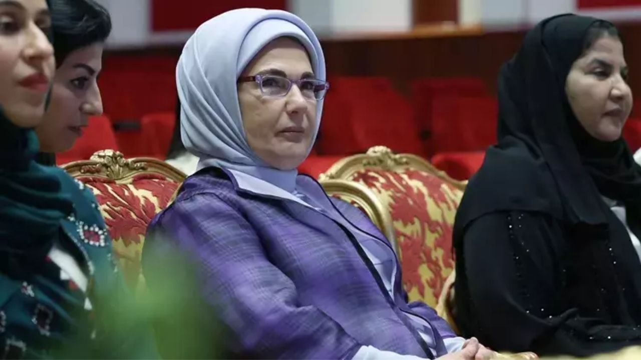 Emine Erdoğan Bilimde Kadınların Öncü Rolü Oldu! (1)