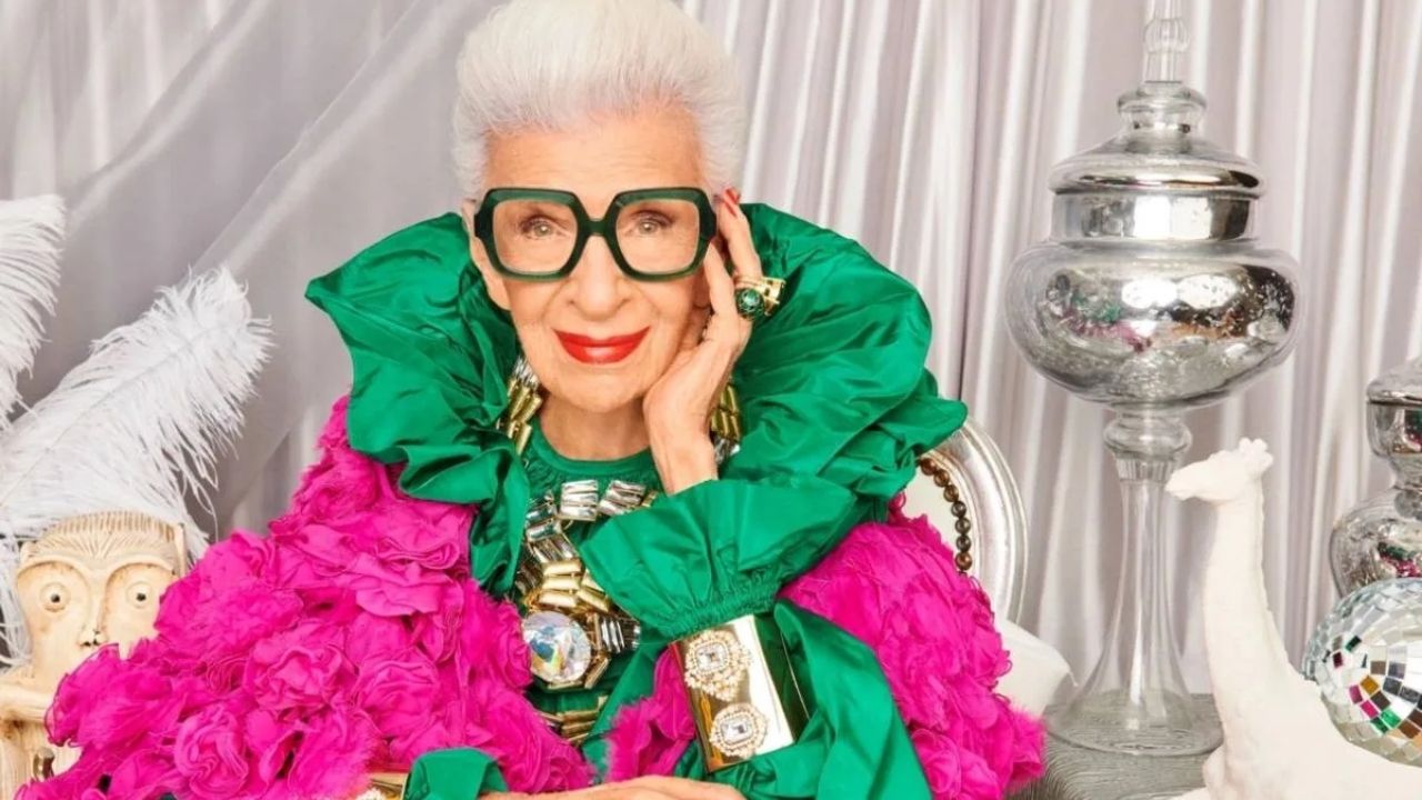 Iris Apfel, Moda Dünyasında İz Bırakan 102 Yaşında Hayatını Kaybetti (3)