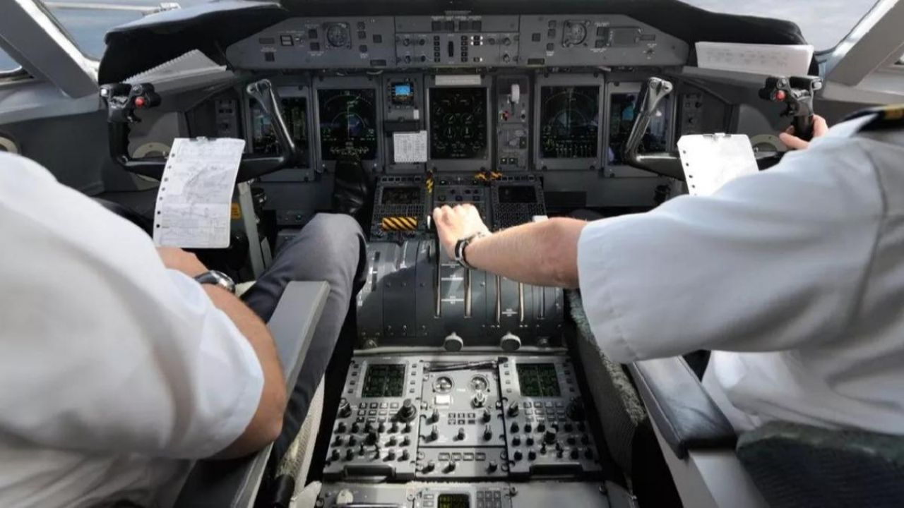 Uçuş Sırasında Uyuyakalan Pilotlar Görevden Alındı (2)