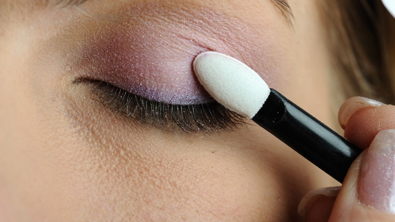 Göz Makyajında Kullanılan Farklı Far Teknikleri Ve Uygulama Yöntemleri (2)