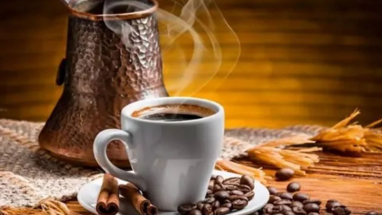 Sabah Aç Karnına Tarçınlı Türk Kahvesi Yağ Yakımını Hızlandırın! (1)